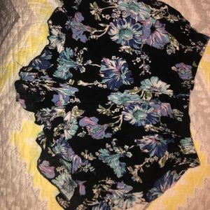 Urban Outfitters Flowy Blue Floral Shorts Size S